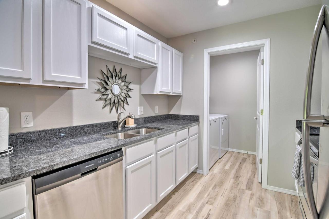 Apartment With Patio, 4 Mi To Silver Dollar City! ブランソン エクステリア 写真
